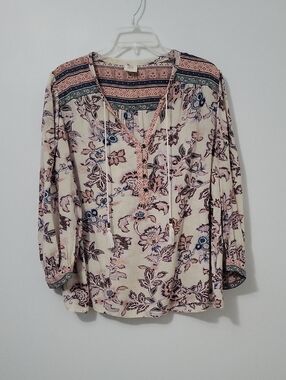Good Hart Floral V-Neck Top, Size Large